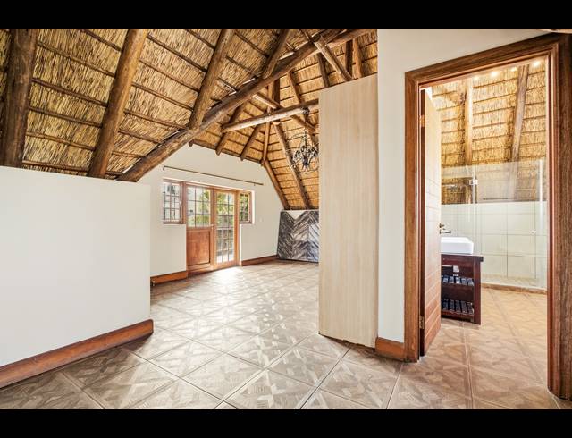 4 BEDROOM HOUSE FOR SALE IN DOUGLASDALE